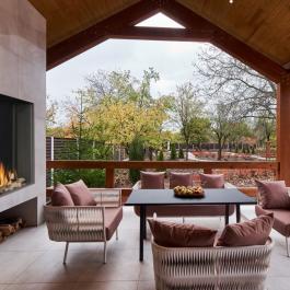Sky Medium Front Outdoor